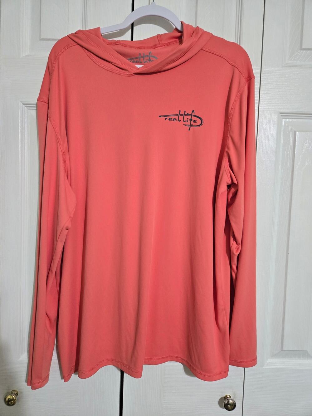 Reel life xl women's salmon colored long sleeve hooded shirt